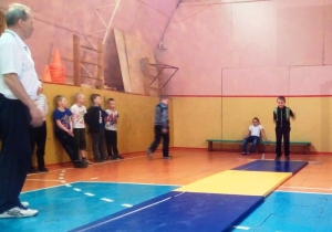 Соревнования по прыжкам в длину, посвященные 73-й годовщине Победы в Великой Отечественной войне в с. Кослан